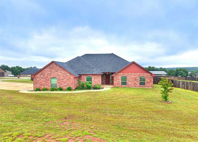Property at 5740 Dogwood Dr, Guthrie, OK 73044, 5 beds, 3 baths