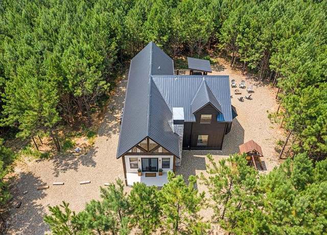 Property at 152 Weeping Willow Trl, Broken Bow, OK 74728, 3 beds, 2.5 baths