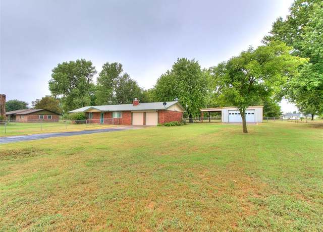 Property at 896 CS 2942 St, Tuttle, OK 73089, 3 beds, 2 baths