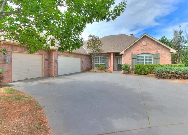 Property at 112 Lakeview Ct, Edmond, OK 73003, 4 beds, 3.5 baths