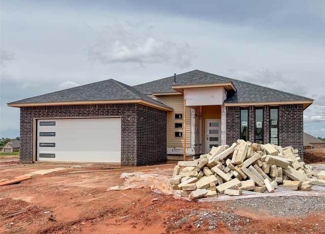 Property at 157 Sage Brush Way, Edmond, OK 73025, 3 beds, 2 baths