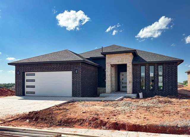 Property at 157 Sage Brush Way, Edmond, OK 73025, 3 beds, 2 baths