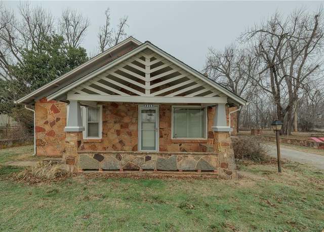 Property at 1315 S Division St, Guthrie, OK 73044, 3 beds, 1 bath