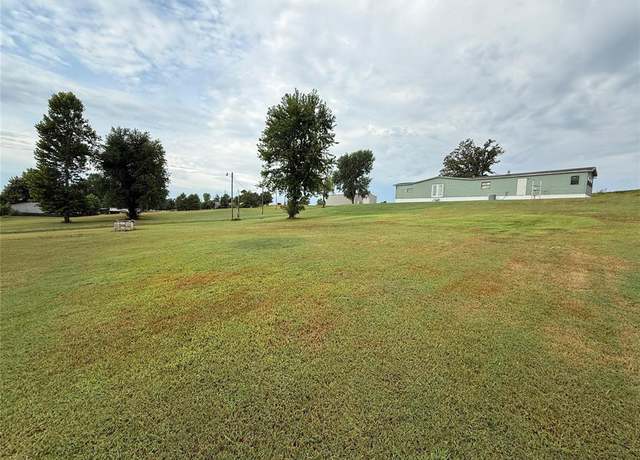 Property at 3801 Oakwood Dr, Choctaw, OK 73020, 2 beds, 2 baths