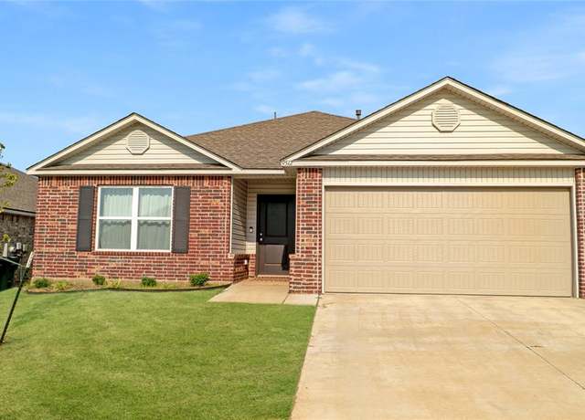 Property at 9512 Laredo Ln, Yukon, OK 73099, 3 beds, 2 baths