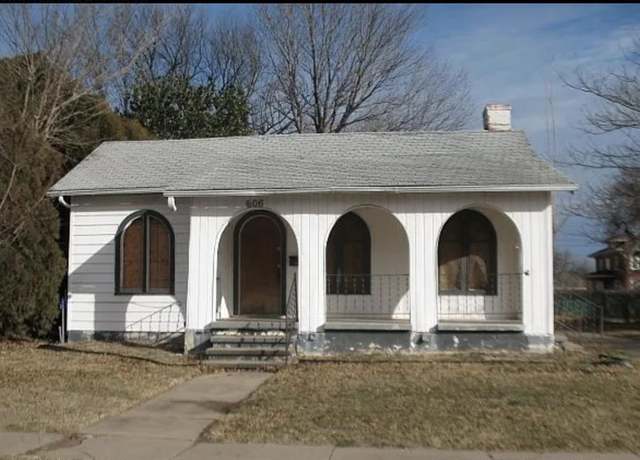 Property at 606 N 7th St, Tonkawa, OK 74653, 2 beds, 1 bath