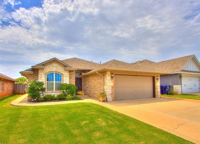 Property at 3036 NW 182nd St, Edmond, OK 73162, 3 beds, 2 baths