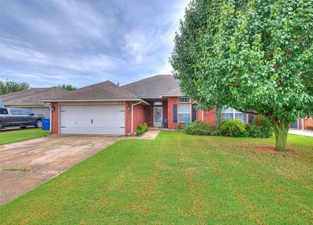 Property at 736 E Pointe Court Ln, Mustang, OK 73064, 4 beds, 2 baths