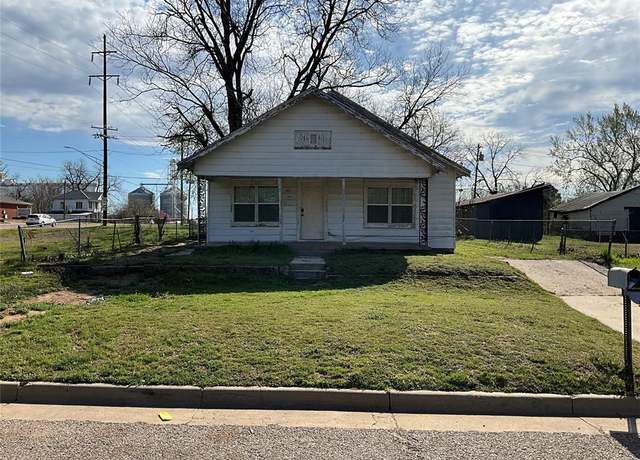 Property at 605 S Park Ave, Shawnee, OK 74801, 3 beds, 1 bath