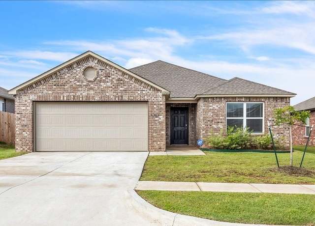 Property at 11700 NW 95th St, Yukon, OK 73099, 4 beds, 2 baths