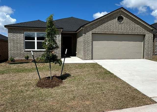 Property at 1825 Sugar Pine Way, Edmond, OK 73034, 4 beds, 2 baths