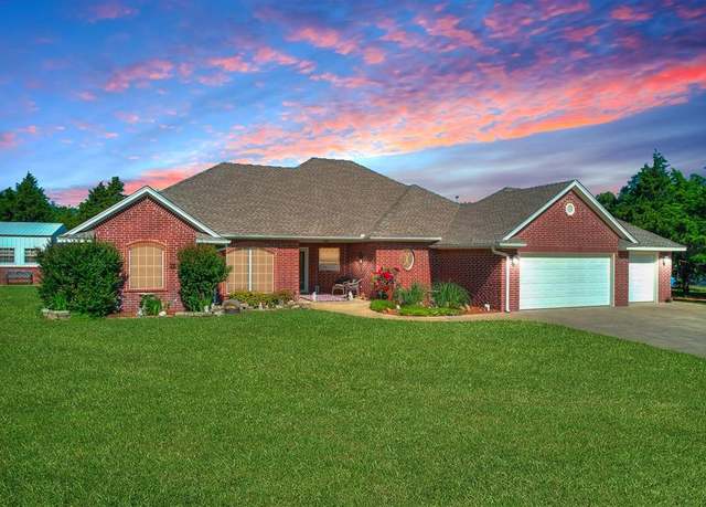 Property at 407 Heather Ln, Tuttle, OK 73089, 3 beds, 2.5 baths