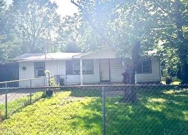 Property at 109 Burke St, Broken Bow, OK 74728, 2 beds, 1 bath