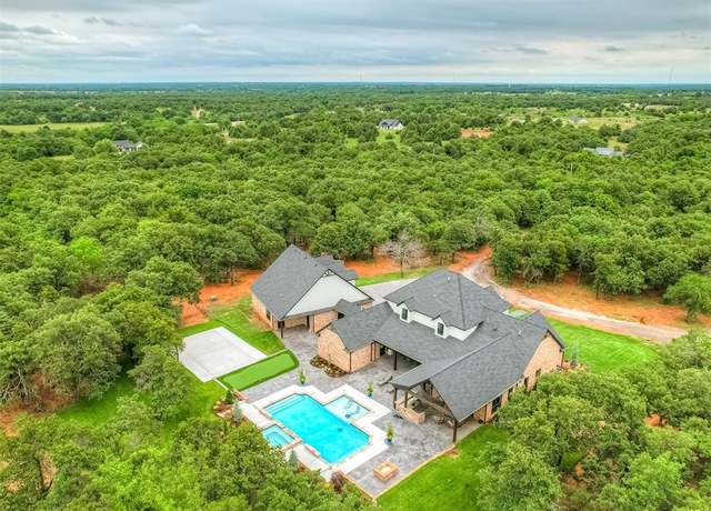 Property at 10627 236th St, Blanchard, OK 73010, 5 beds, 5.5 baths