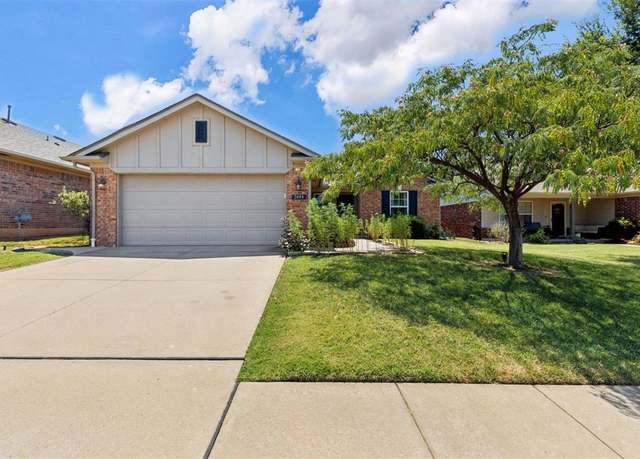 Property at 2844 NW 184th St, Edmond, OK 73012, 3 beds, 2 baths