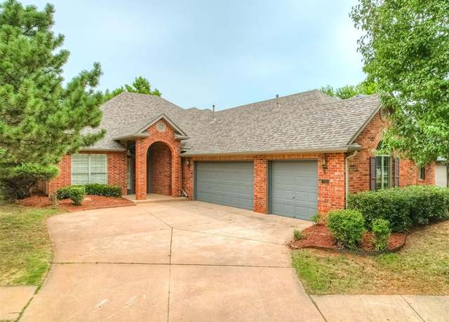 Property at 733 Longmeadow Ln, Edmond, OK 73003, 3 beds, 2 baths
