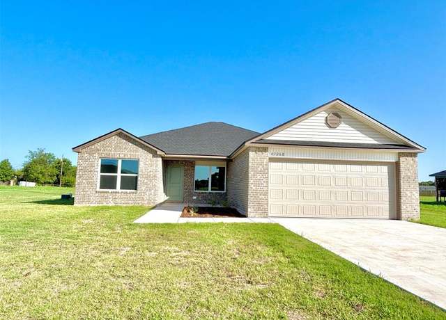 Property at 43068 Wagon Trl, Shawnee, OK 74804, 3 beds, 2 baths