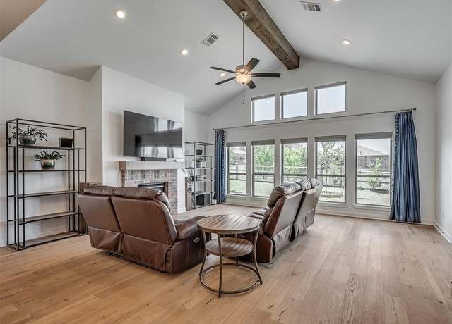Property at 3760 Black Mesa Rd, Norman, OK 73071, 3 beds, 2 baths