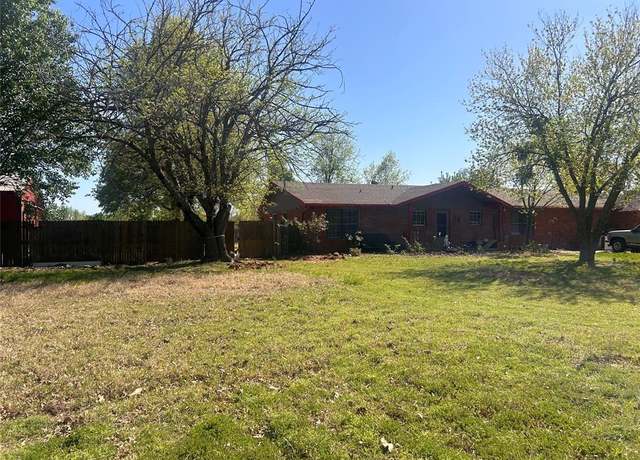 Property at 1916 Timber Ridge Dr, Newcastle, OK 73065, 4 beds, 3 baths