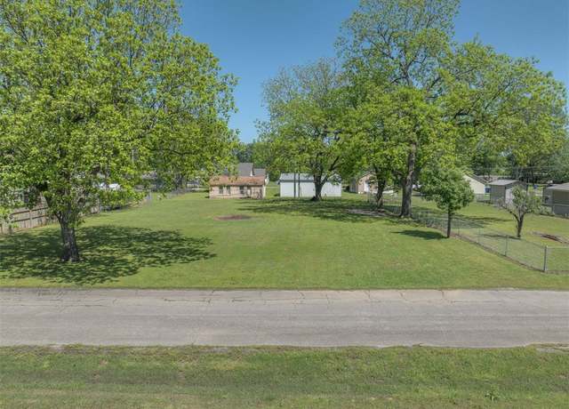 Property at 605 N Wineblood St, Checotah, OK 74426