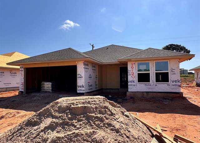 Property at 10120 Pennington St, Harrah, OK 73045, 3 beds, 2 baths