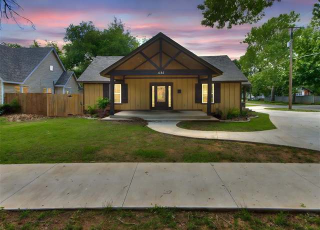 Property at 1125 W Kansas Ave, Chickasha, OK 73018, 4 beds, 3 baths