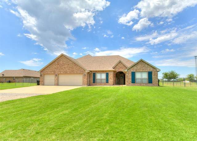 Property at 3975 Lonetree Dr, Edmond, OK 73025, 4 beds, 2.5 baths