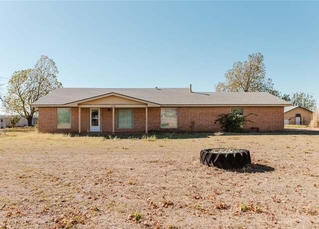 Property at 4108 N Broadway Ave, Hinton, OK 73047, 2 beds, 2 baths