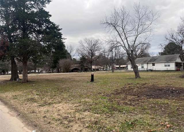 Property at 200 S 4th St, Eufaula, OK 74432