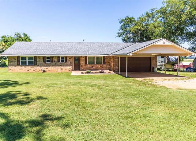 Property at 600 Peachtree Ln, Lexington, OK 73051, 4 beds, 3 baths