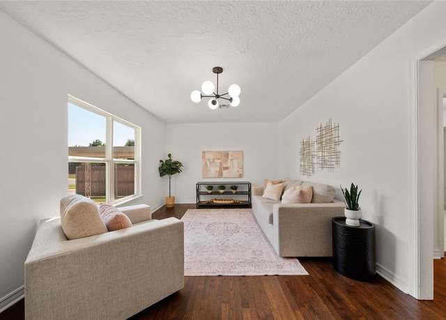 Property at 213 E Haddock St, Norman, OK 73069, 2 beds, 1 bath
