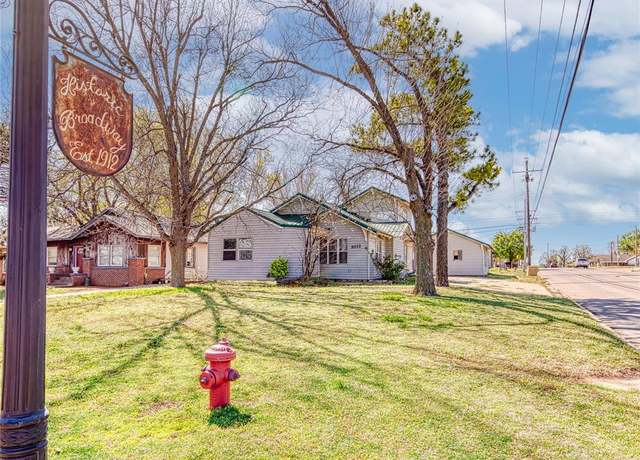 Property at 1032 W Broadway Ave, Elk City, OK 73644, 4 beds, 1.5 baths