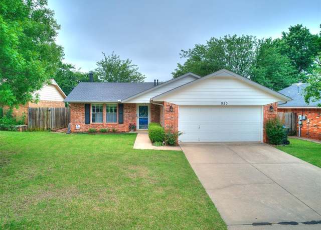 Property at 820 Coopers Hawk Dr, Norman, OK 73072, 3 beds, 2 baths