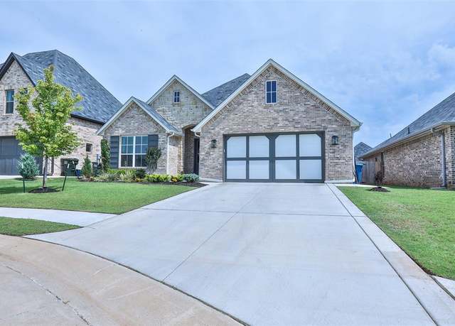 Property at 109 Pont Neuf Ct, Edmond, OK 73034, 3 beds, 2.5 baths