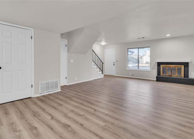 Property at 9660 Hefner Village Blvd, Oklahoma City, OK 73162, 3 beds, 2.5 baths
