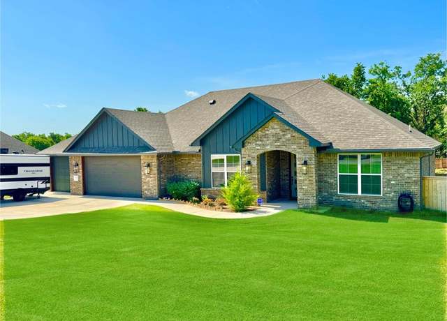 Property at 2321 Lions Pride Way, Blanchard, OK 73010, 5 beds, 2 baths