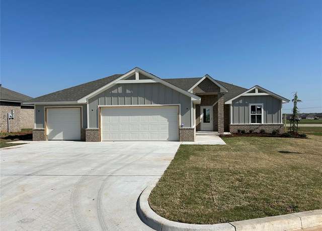 Property at 1212 Ariana St, Shawnee, OK 74801, 3 beds, 2 baths