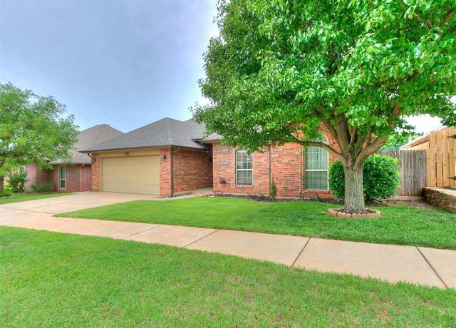 Property at 17021 Hardwood Pl, Edmond, OK 73012, 3 beds, 2 baths