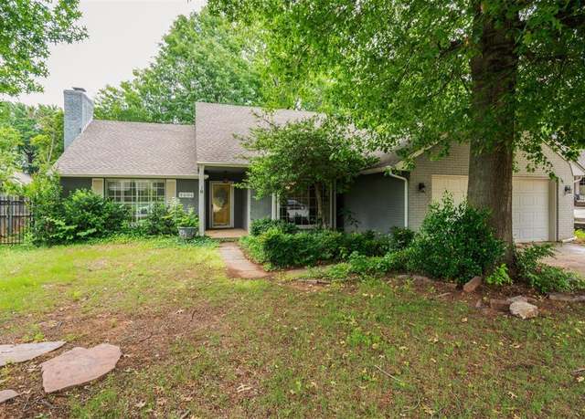 Property at 1404 W Folkstone Rd, Edmond, OK 74034, 3 beds, 2.5 baths