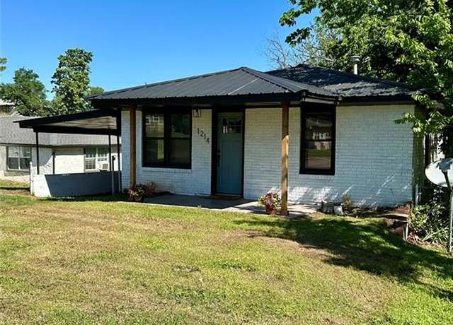 Property at 1214 E Cleveland Ave, Guthrie, OK 73044, 2 beds, 1 bath