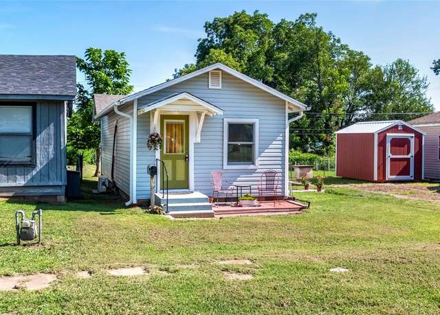 Property at 205 E 2nd St, Stroud, OK 74079, 1 bed, 1 bath