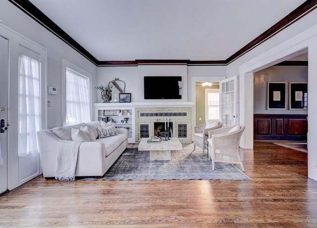 Property at 208 NW 20th St, Oklahoma City, OK 73103, 3 beds, 2.5 baths