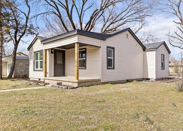 Property at 701 Iowa St, Norman, OK 73069, 3 beds, 2 baths