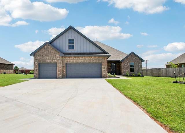 Property at 4204 Chesterfield Pl, Oklahoma City, OK 73179, 5 beds, 3.5 baths