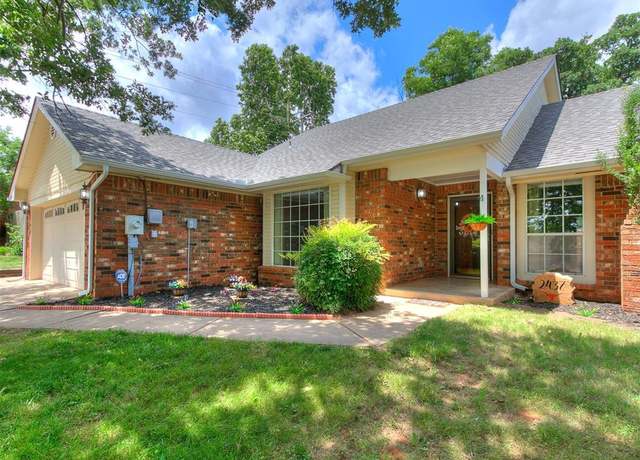 Property at 2437 Shady Tree Ln, Edmond, OK 73013, 3 beds, 2.5 baths