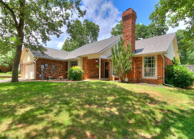 Property at 2437 Shady Tree Ln, Edmond, OK 73013, 3 beds, 2.5 baths