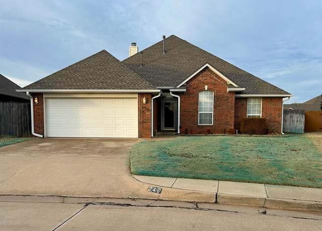 Property at 249 Cobblestone Cir, Edmond, OK 73034, 4 beds, 2 baths