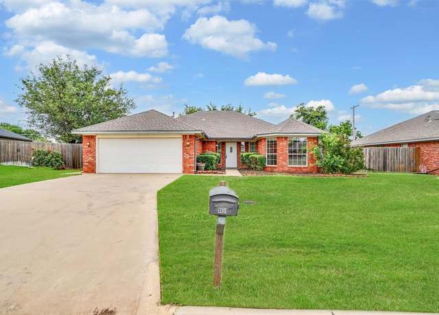 Property at 1101 Wendy Ln, Altus, OK 73521, 3 beds, 2 baths