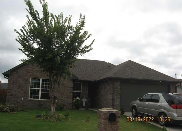 Property at 112 Oak Tree Ln, Midwest City, OK 73130, 3 beds, 2 baths