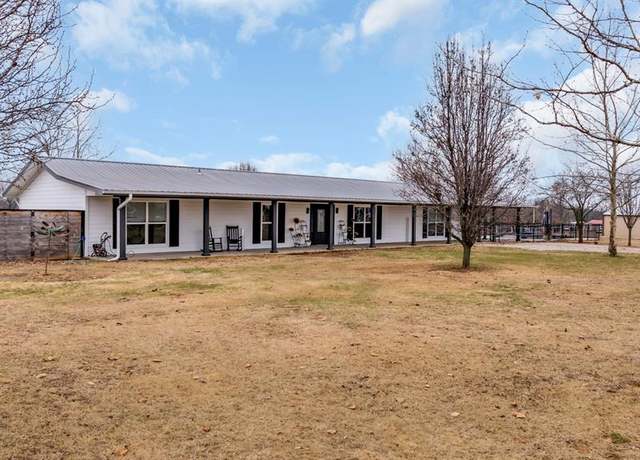 Property at 30476 E County Road 1650 Rd, Elmore City, OK 73433, 4 beds, 3 baths